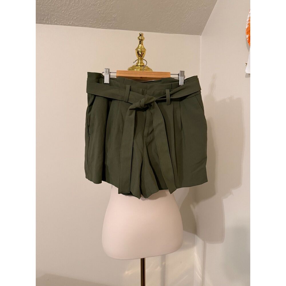 Banana Republic Olive Green High Waist Paperbag Belted Shorts Size 6 Pleated